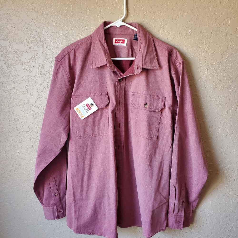 Wrangler Men's and Big Men's Relaxed Fit Long Sleeve Woven Shirt